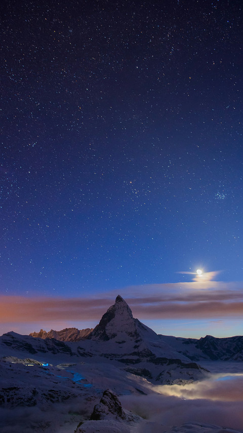 Under The Starry Sky, The Moon Shines on The Mountain screenshot