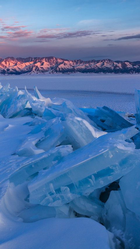 The frozen sayram lake screenshot