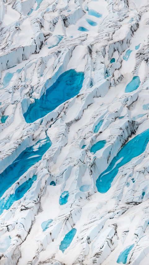 Aerial view of the glacier pool screenshot