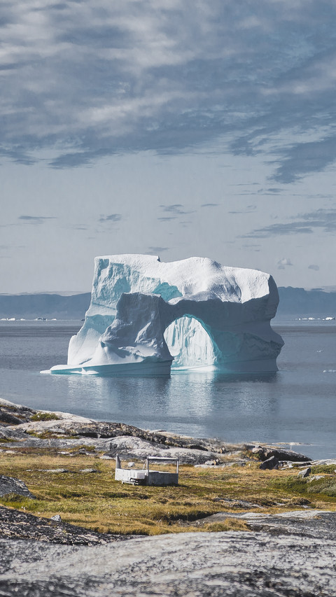 Iceberg Hole screenshot
