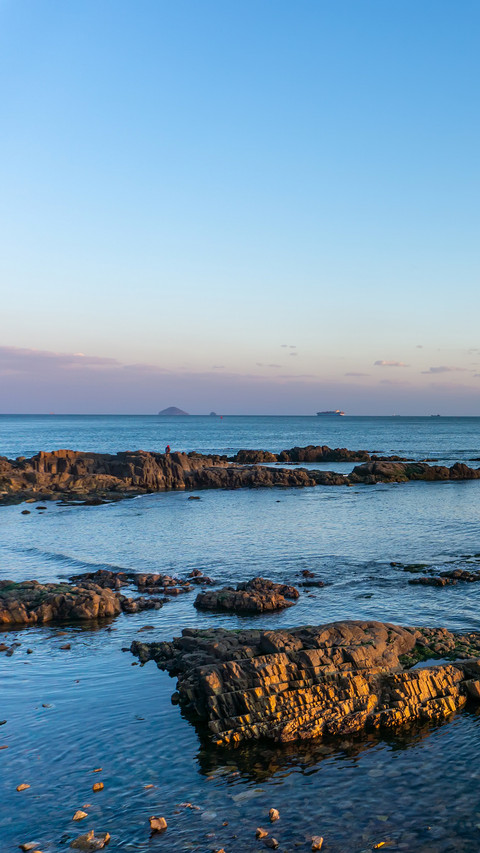 Coastal sea view reefs screenshot