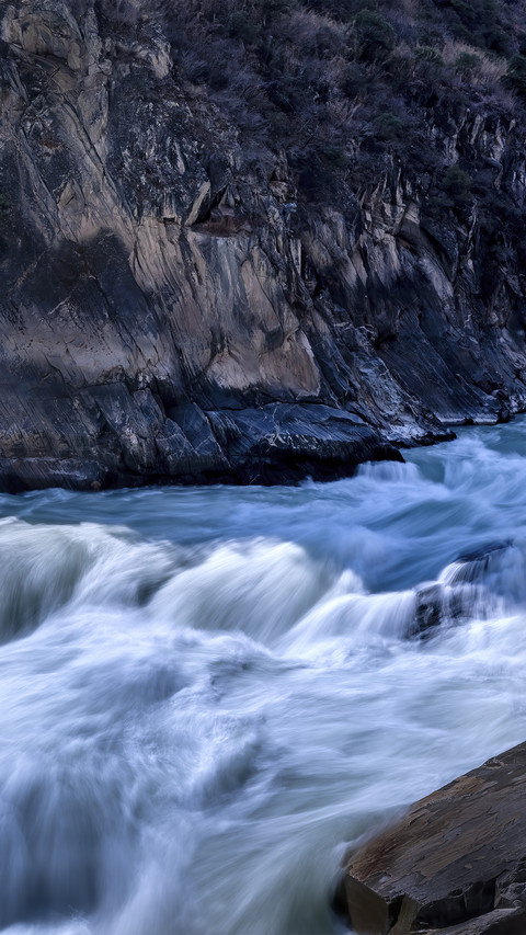 The scenery of tiger leaping gorge screenshot