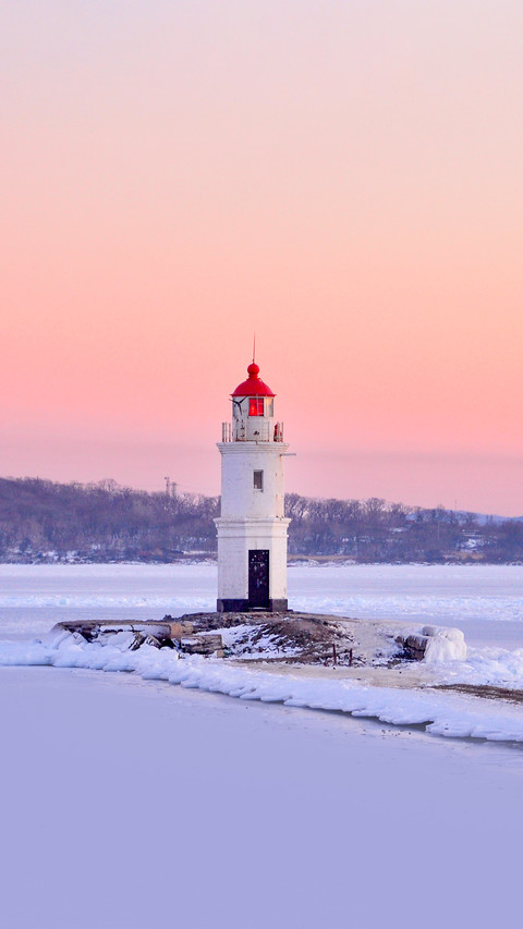 Egersheld lighthouse on the tip of the Peninsula shkot screenshot