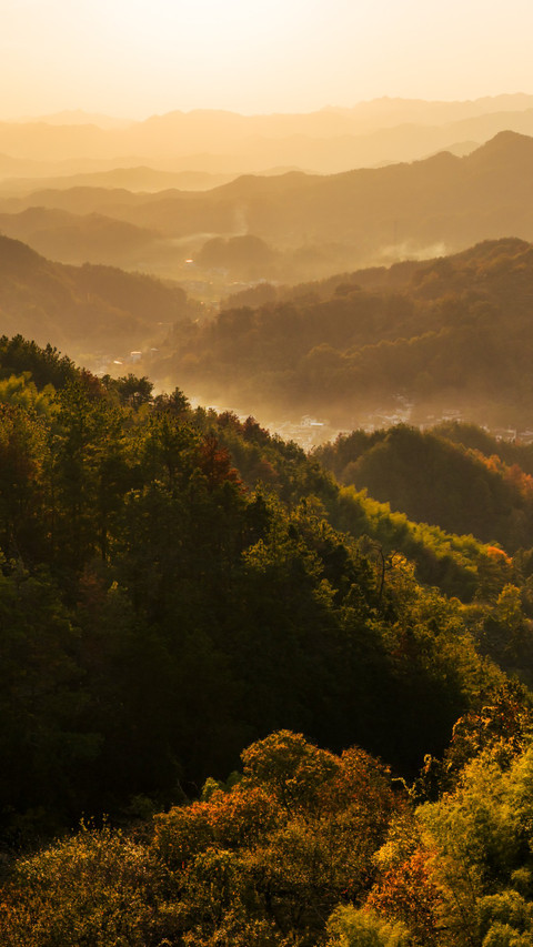 Morning glow of autumn mountains in southern Anhui screenshot