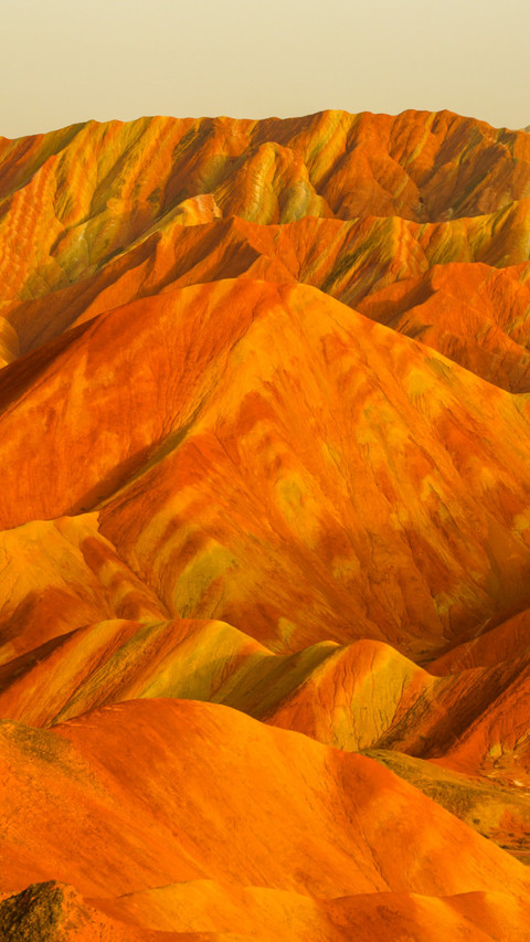 Zhangye Seven-color Danxia's magnificent scenery screenshot