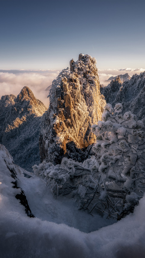 Dawn on frost peak screenshot