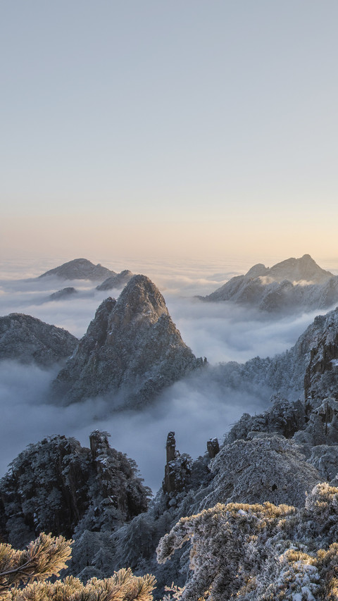 Sunrise Scenery of Mount Huangshan screenshot