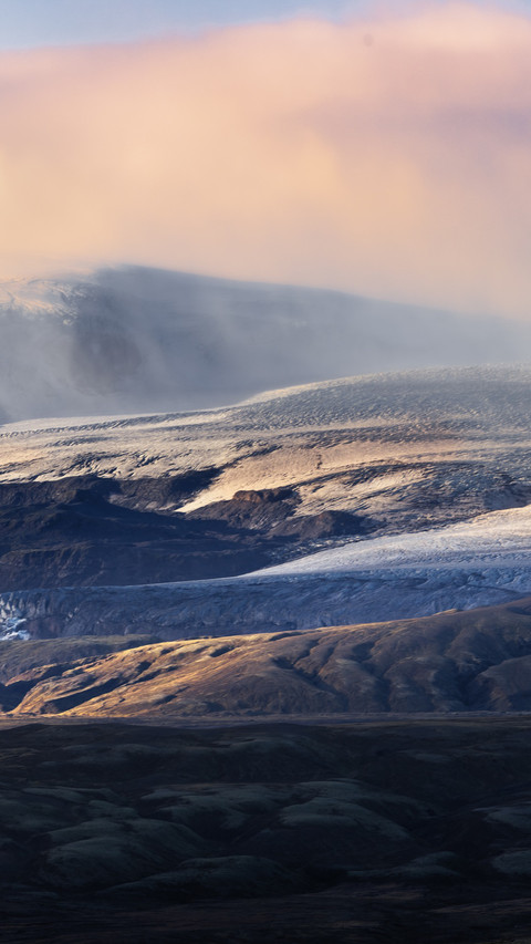 Iceland Highway Golden Hour screenshot