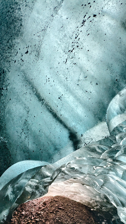 The vatnajokull glacier is frozen 2 screenshot