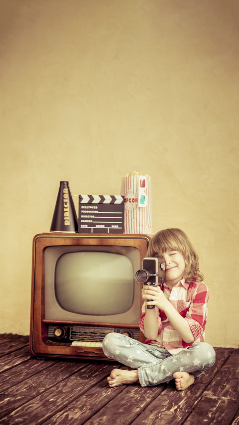 Cute Girl with Ancient TV screenshot