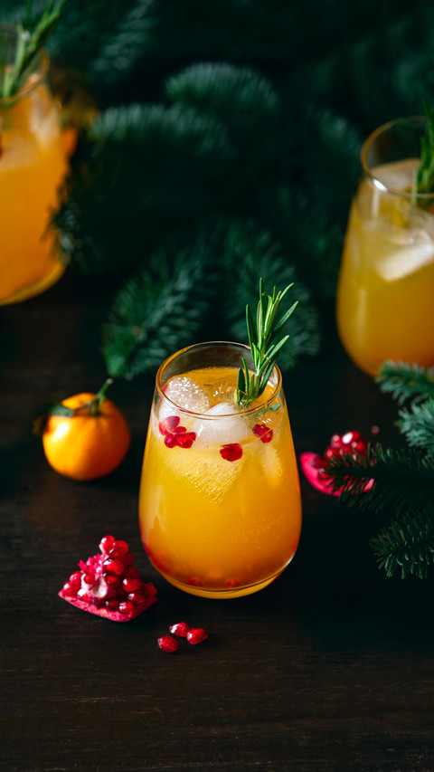 Tangerine Pomegranate Christmas Party Fizz Cocktail screenshot