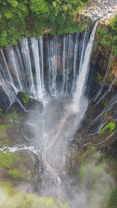 Aerial view of saiwu waterfall in sishui 2 screenshot
