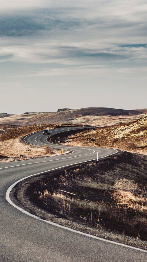 Iceland winding road car trip screenshot