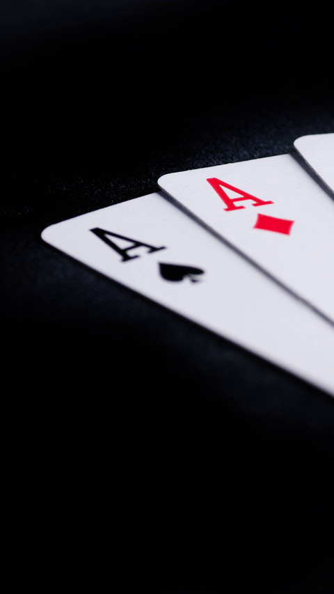 poker-chips-and-cards-qu-1080x1920 screenshot