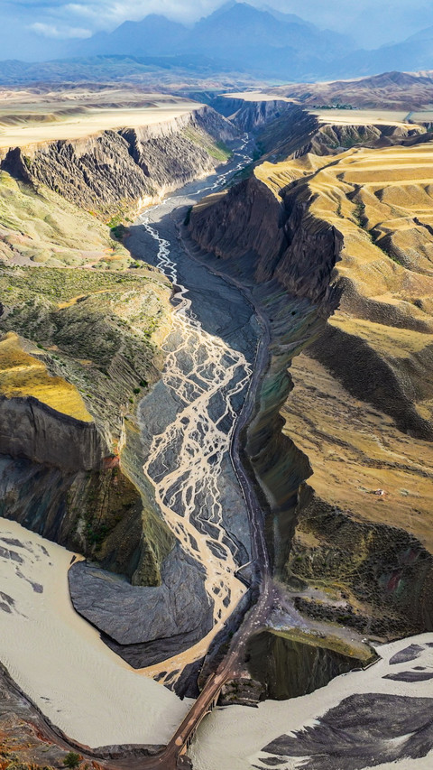 The magnificent scenery of Anjihai Grand Canyon screenshot