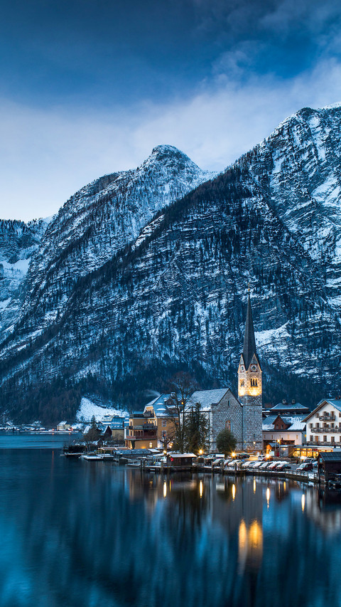 Hallstatt in early morning screenshot