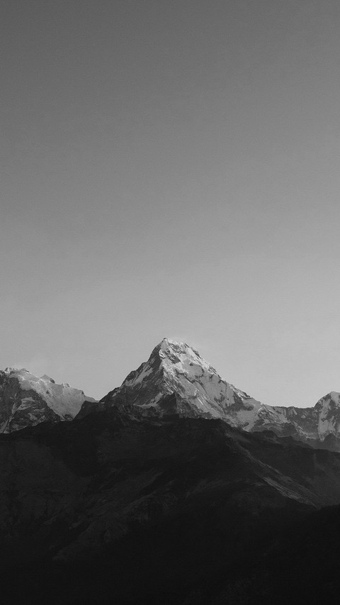 black and white mountain screenshot
