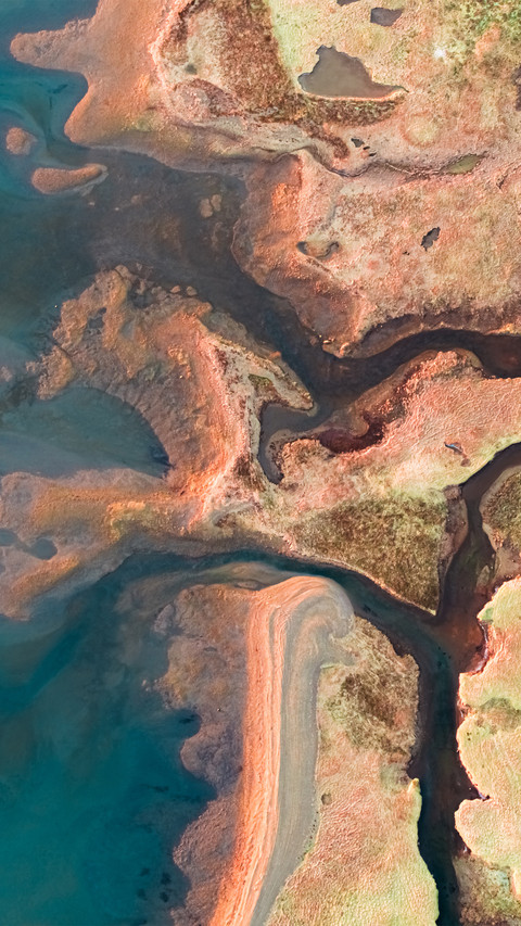 Land rivers have meandering channels screenshot