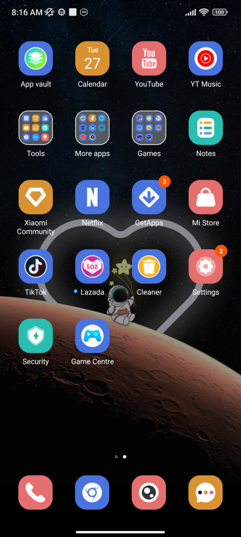 Love astronaut screenshot