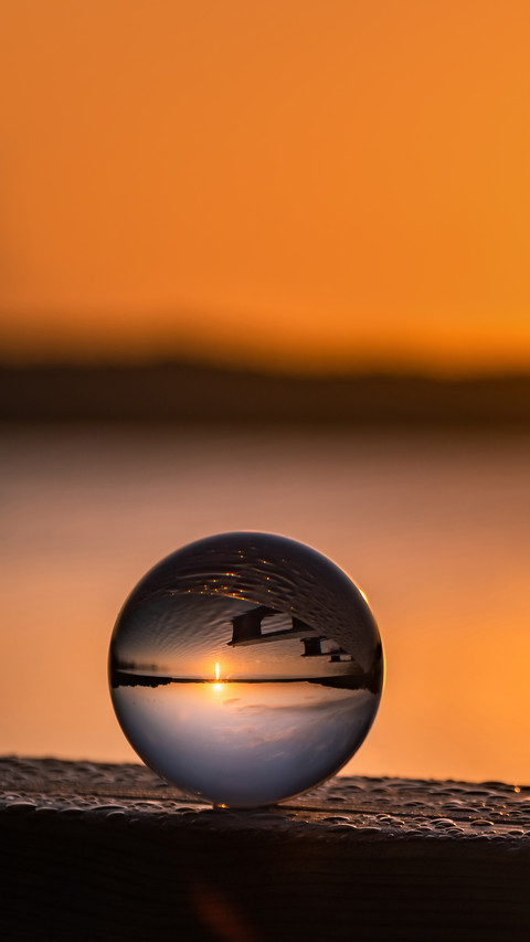 Sunrise over the Pluszne lake screenshot