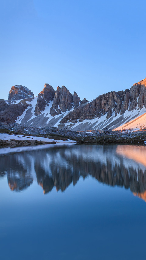 Lago dei Piani at sunny morning screenshot