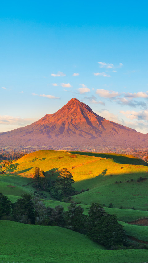 Mount Taranaki Under the Blue Sky with Grass Field screenshot