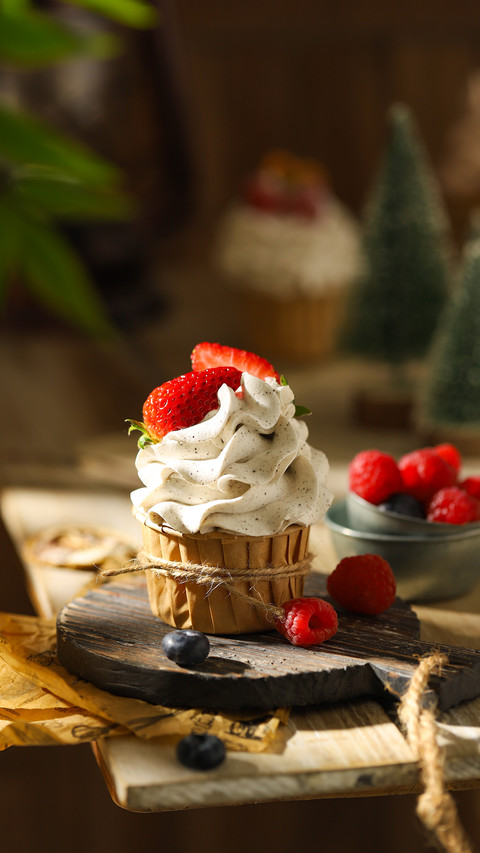 Delicious strawberry cake screenshot