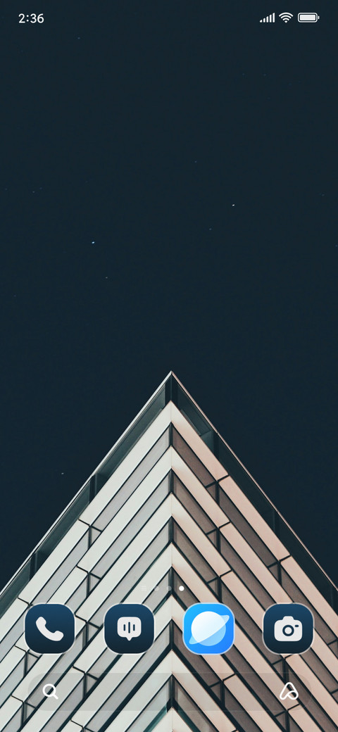 White Building screenshot