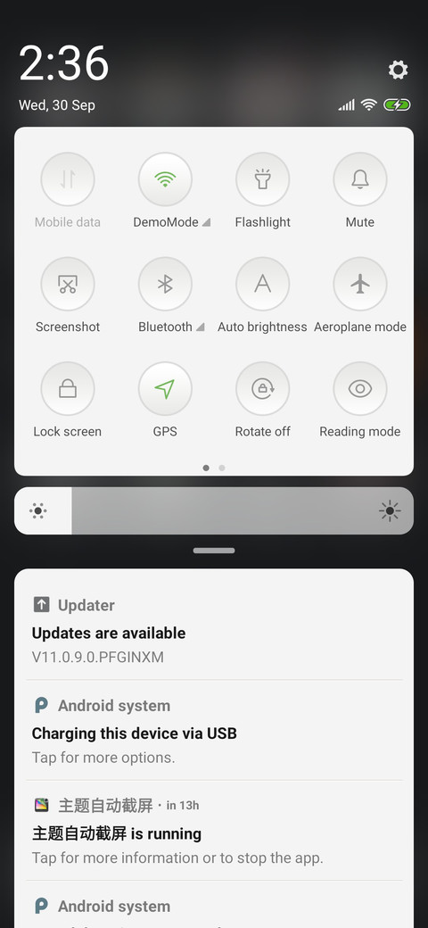 Dark White screenshot