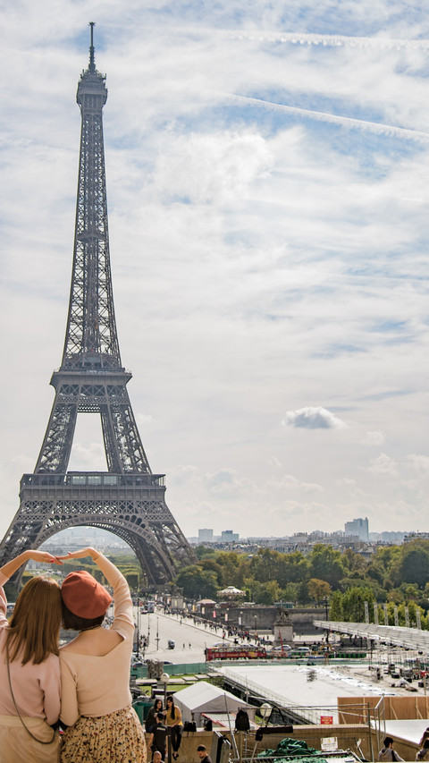 paris-france-eiffel-tower-597049 screenshot
