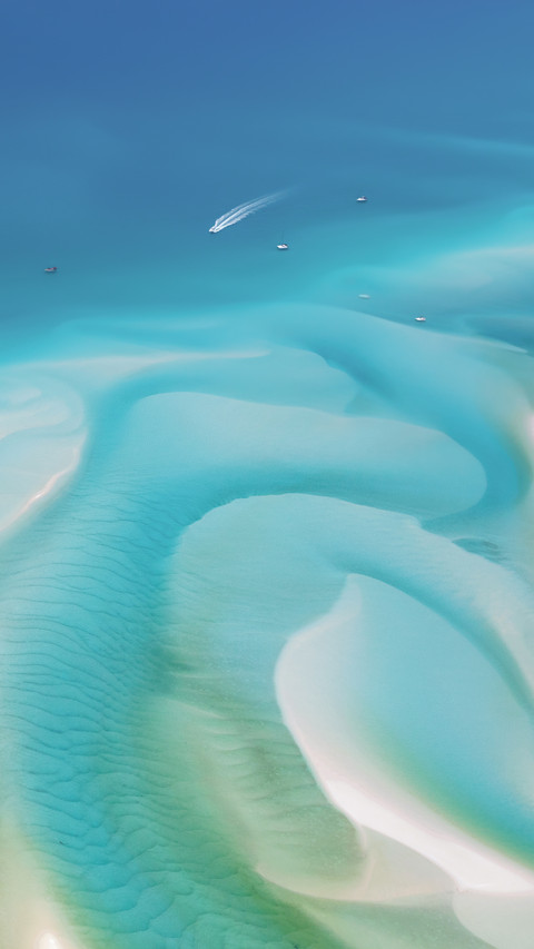 Whitehaven Beach Whitsundays Australia screenshot