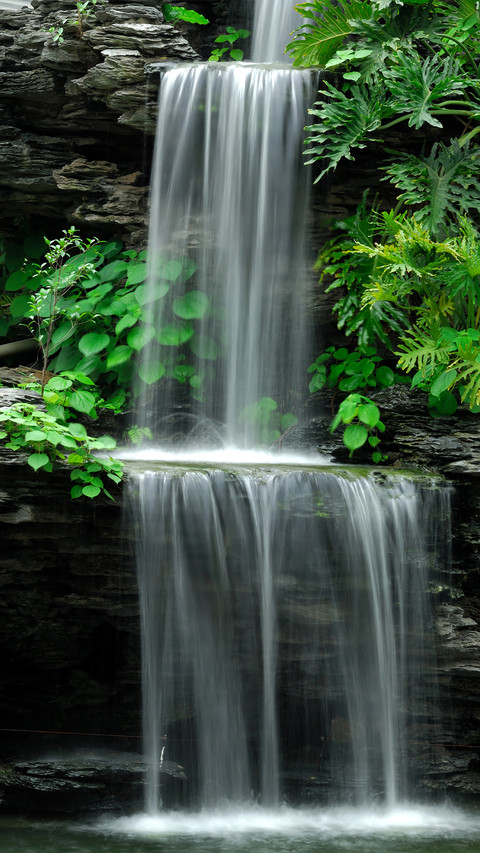 Beautiful waterfalls screenshot