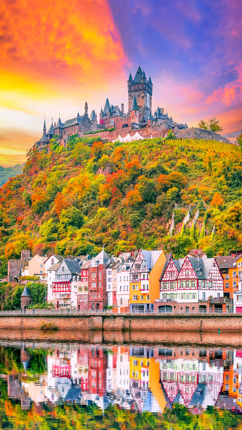 Beautiful colored sunset reflection on the Moselle River screenshot