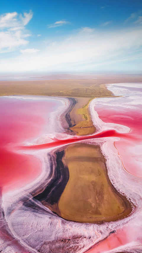 A Partially Dried up Salt Lake screenshot