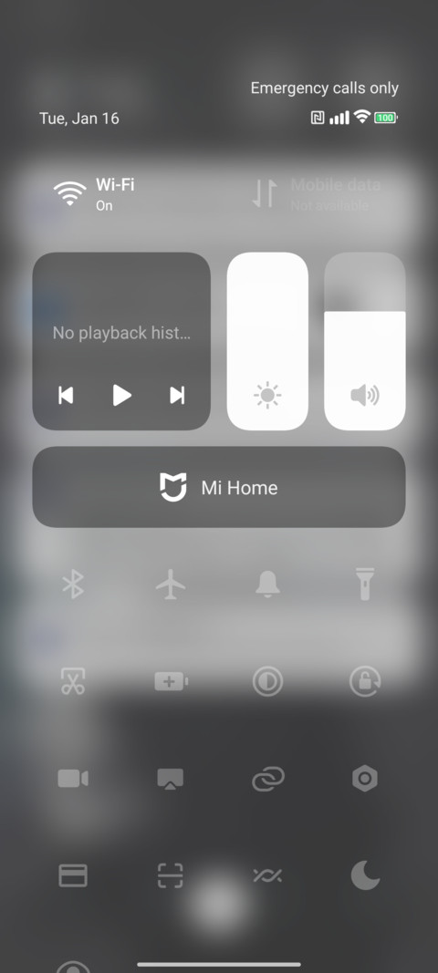 simple dark screenshot