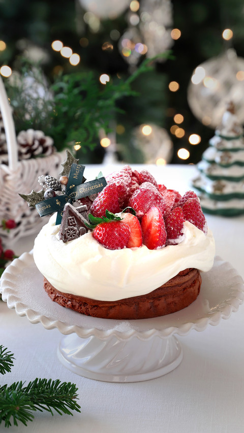 A Plate of Strawberry Cream Cake screenshot