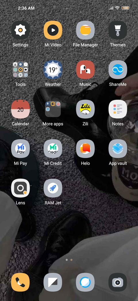 Two  three friends screenshot