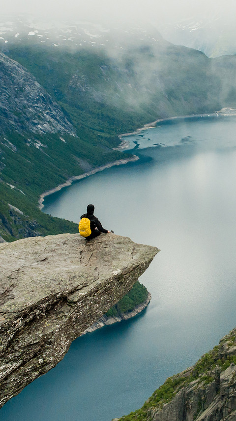 Traveling alone-02 screenshot