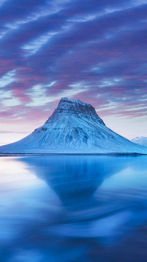 Icelands snaefellsnes peninsula and famous Kirkjufell screenshot