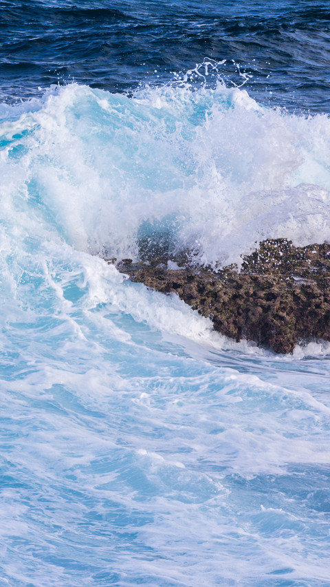 Waves and Storms screenshot