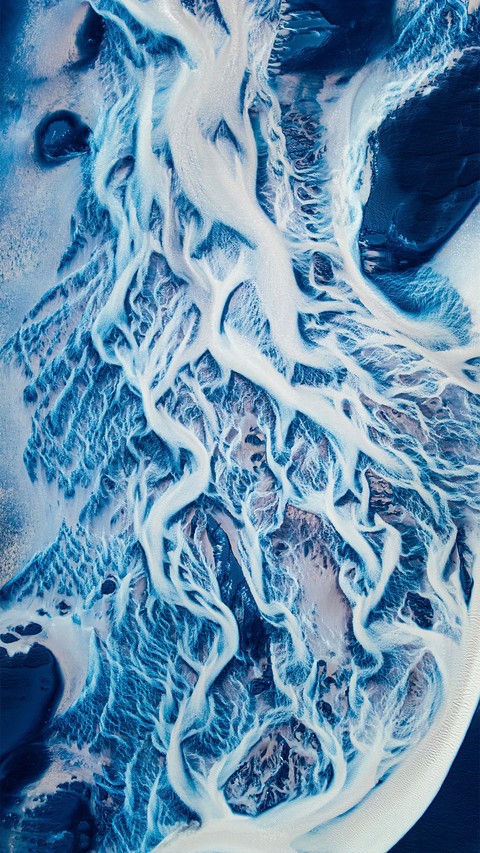 A bird seye view of the frozen estuary screenshot