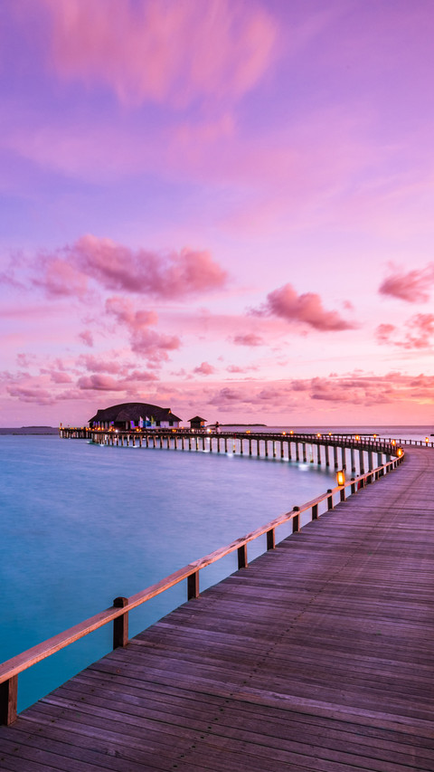 Amazing sunset panorama at Maldives screenshot