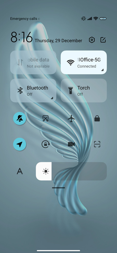 Bright wings screenshot