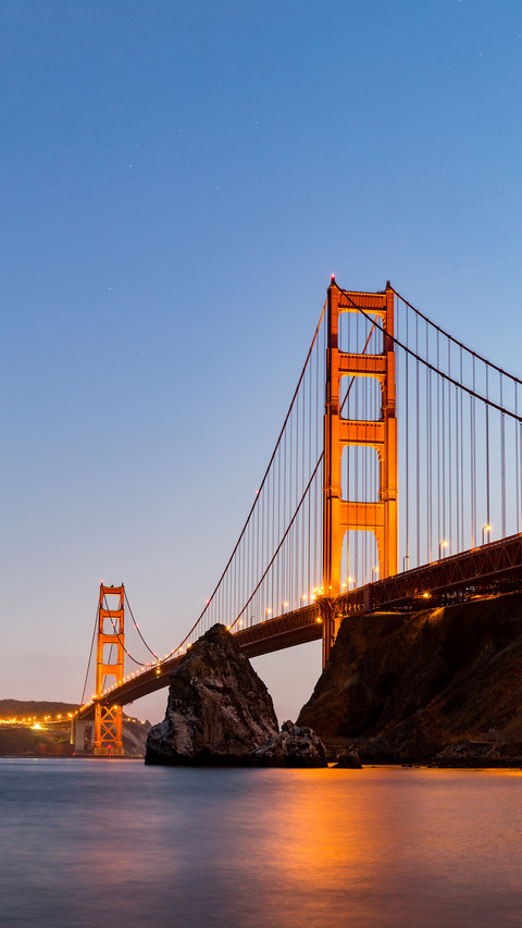 San Francisco Golden Gate Bridge at sunset screenshot