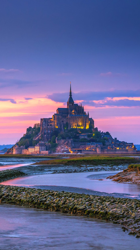 Mont Saint-Michel view in the sunset light screenshot