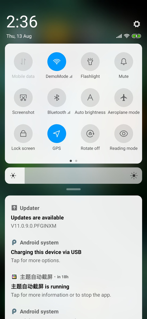 SaturnUI V11 screenshot