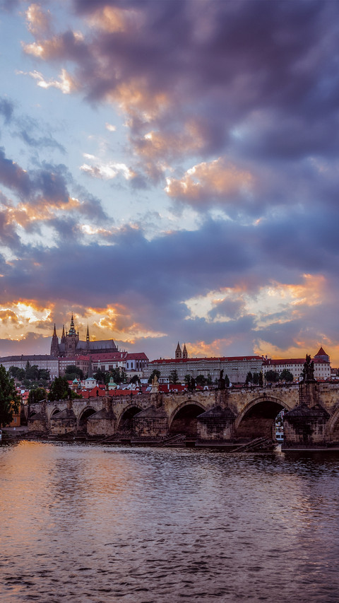 Charles bridge screenshot