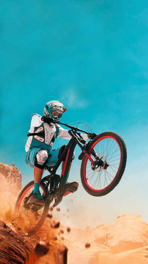 Cyclist riding a bicycle. Downhill screenshot
