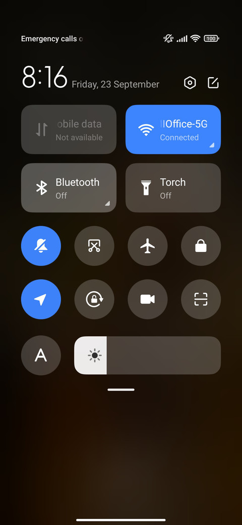 Black+Whispering screenshot