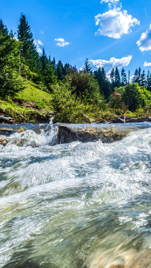 Mountain river screenshot